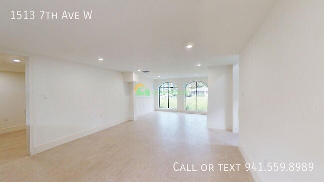 Building Photo - 1513 7th Ave W