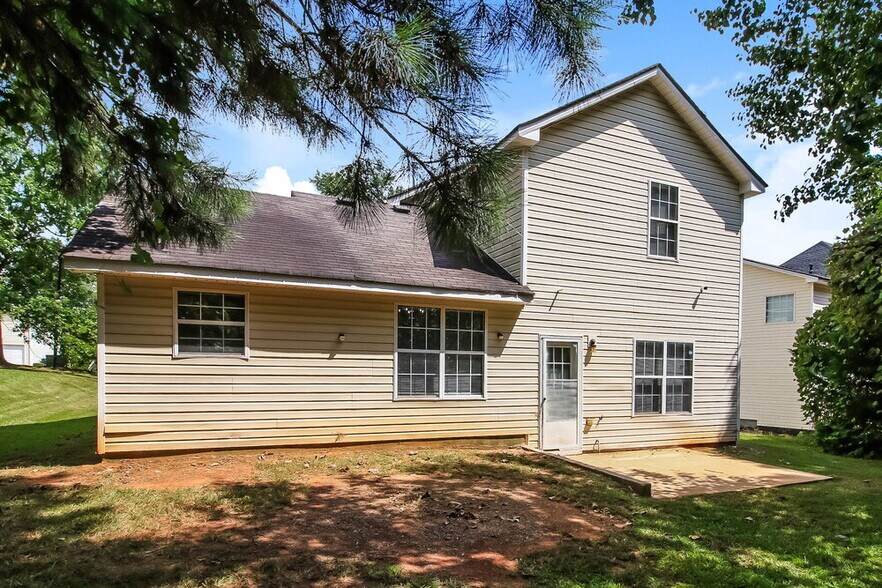 Building Photo - 70 Creekview Blvd