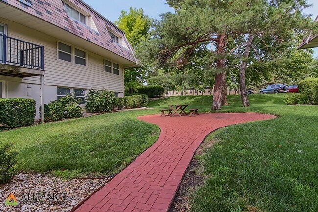 Building Photo - 1510 College Ave