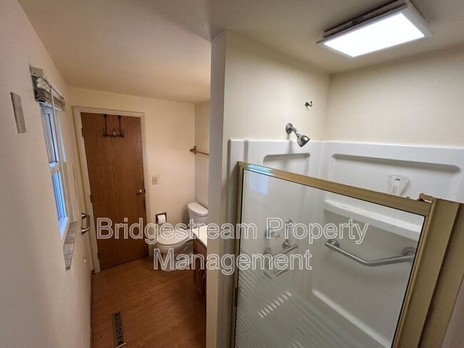 Building Photo - 7281 Klyemore Dr