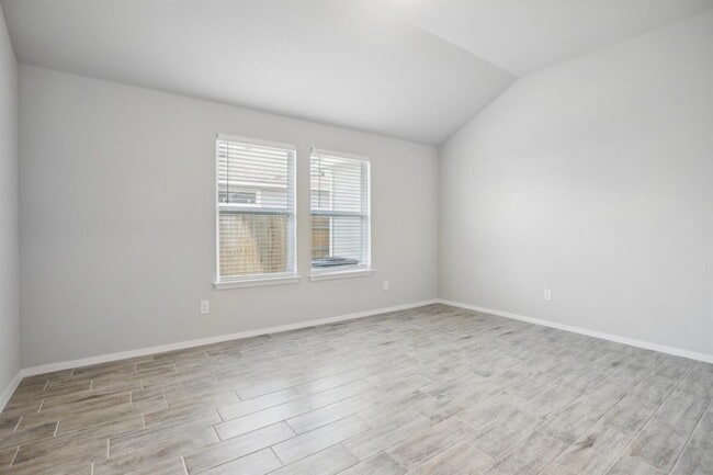 Building Photo - 124 Trailside Ln