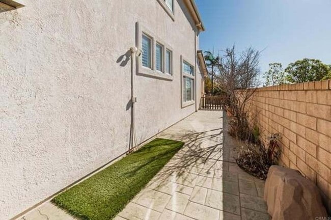 Building Photo - 5 Bedroom Home in Carmel Valley Cul-de-Sac