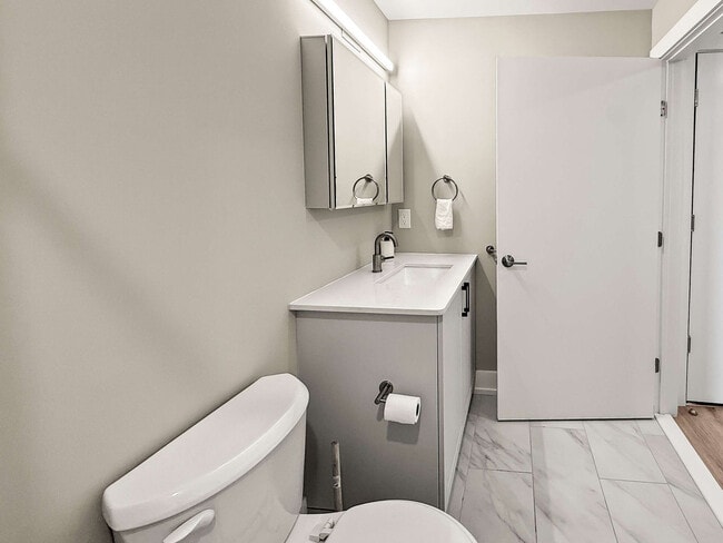 Building Photo - 626 N Delaware Ave