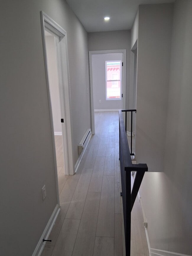 Building Photo - Beautiful Newly Renovated 4 Bedroom Home Now Available in Mantua