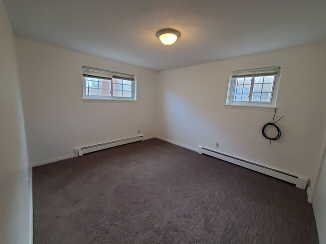 Building Photo - 526 30th Ave