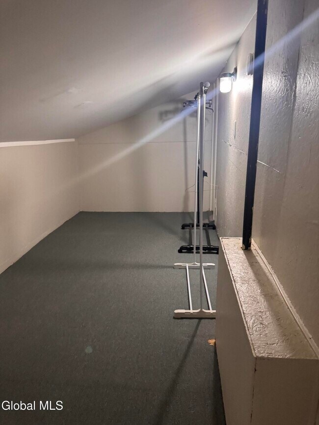 Building Photo - 123 Guideboard Rd