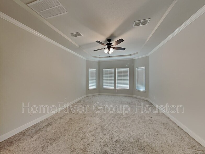 Building Photo - 8926 Emerald Cane Dr