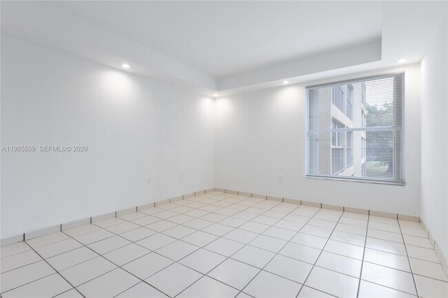 Building Photo - 9405 W Flagler St