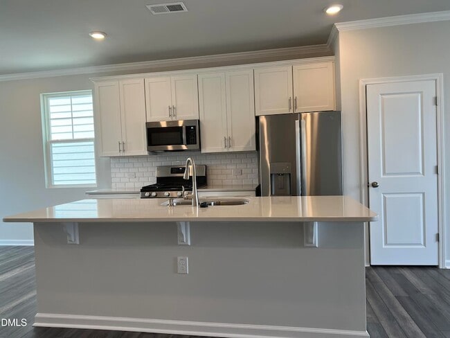 Building Photo - 642 Gimari Dr