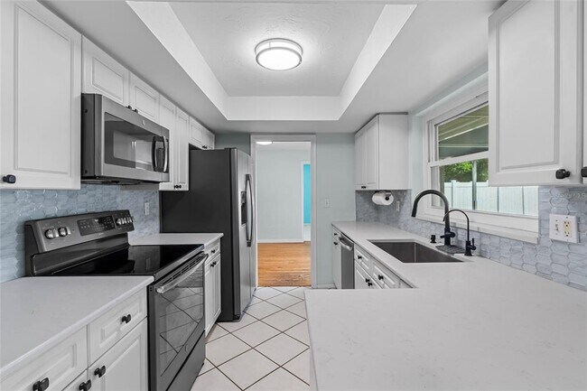 Building Photo - 13236 84th Terrace