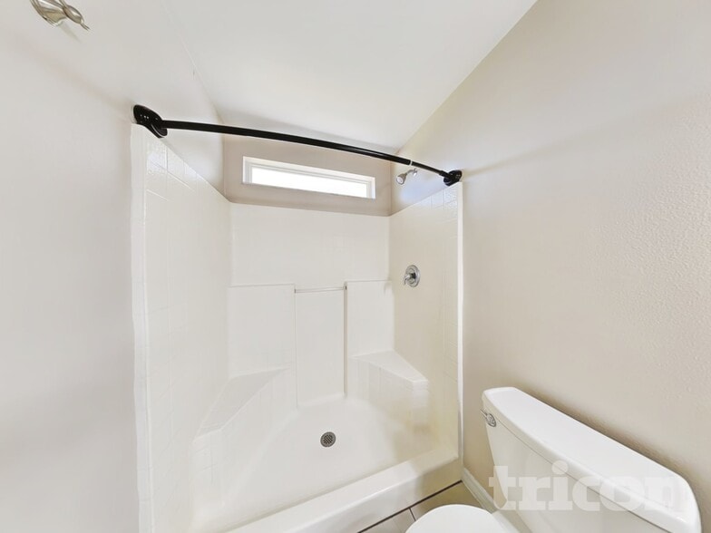 Building Photo - 21 Zorach Pl