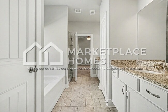 Building Photo - 225 Melba Ln