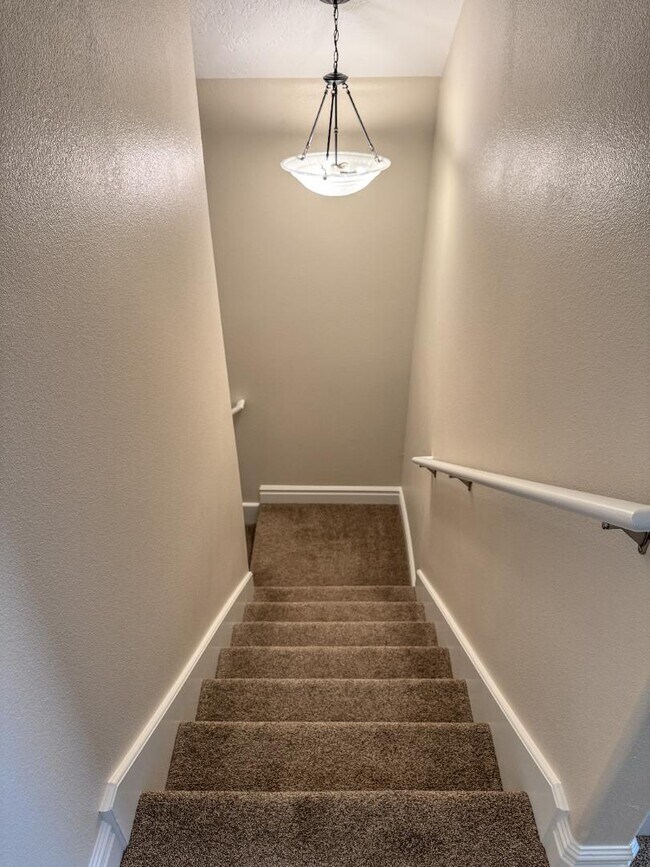 Building Photo - 5483 N Black Sand Ave