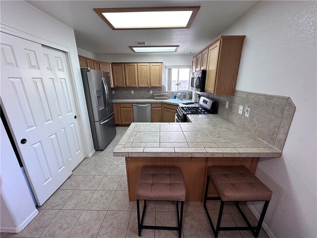 Building Photo - 5087 Emerald River Dr