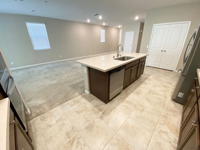 Building Photo - 3/BD 2/BA W/Den Prime Summerlin West Location – Beautiful One-Story Home