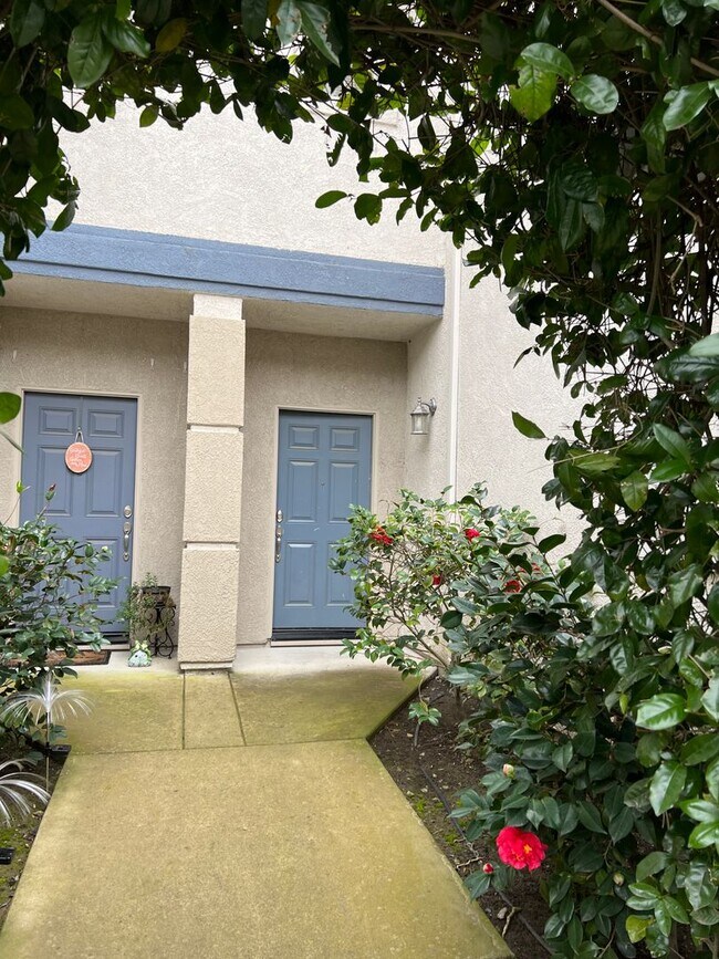 Pocket area Condo at River Park River Oak 7725 Park River Oak Cir