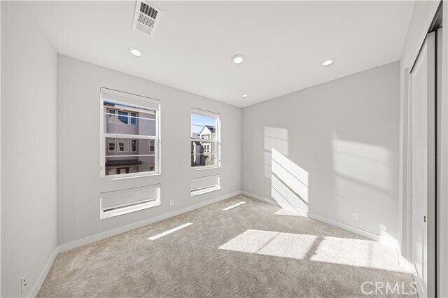 Building Photo - 120 Pin Ln
