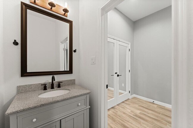 Building Photo - 12511 Savage Ct