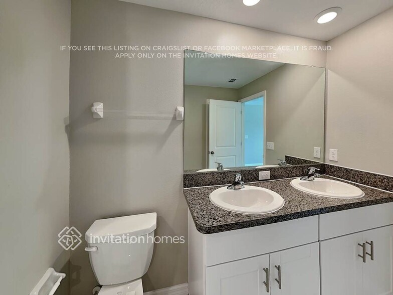 Building Photo - 1573 Blue Rose Dr