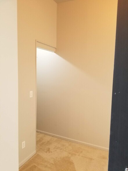 Bedroom - 2511 W North Ave