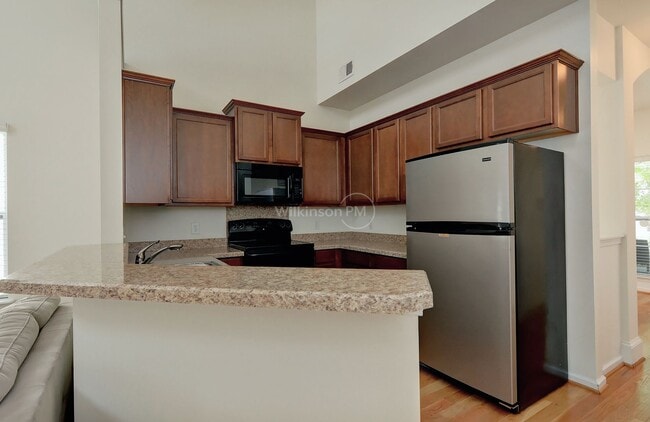 Building Photo - Big & Nice 3Br/2.5Bth Townhome in Steele Creek by Harris Teeter Shopping Center