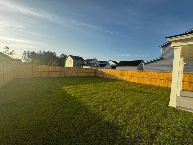 Building Photo - Summers Corner Home