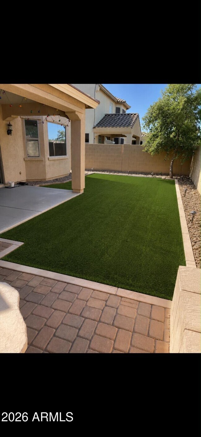 Building Photo - 3340 S Sunland Dr