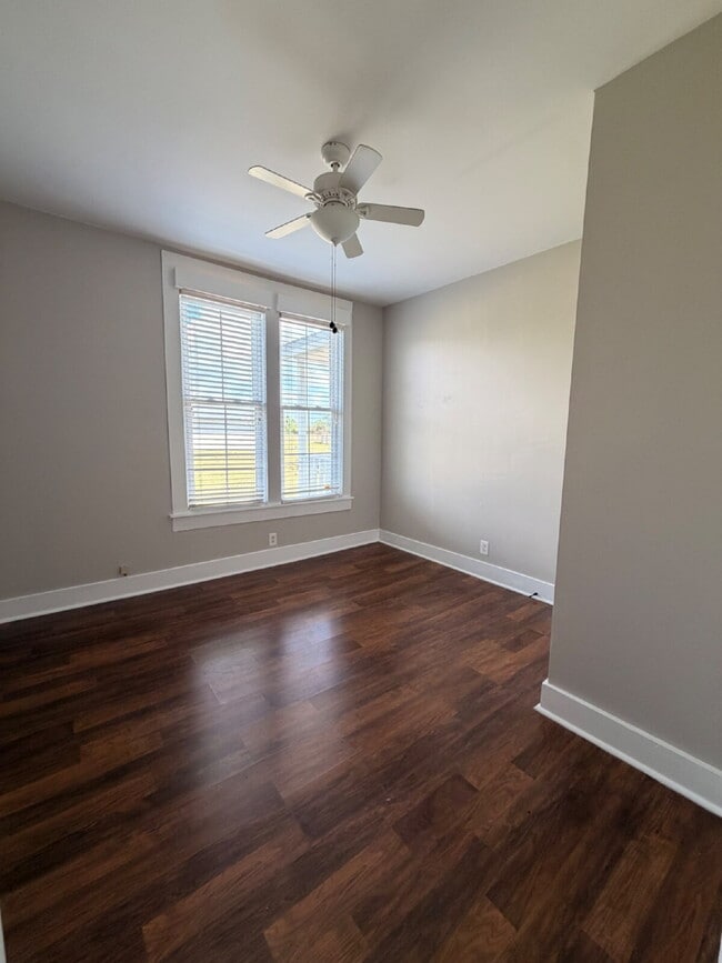 Building Photo - 1316 Broad St