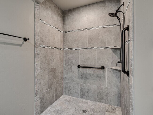 Building Photo - 8813 SW 55th St