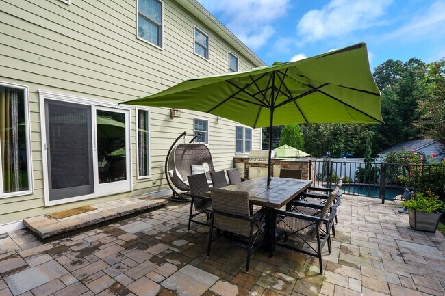 Building Photo - 25 Baldwin Ave