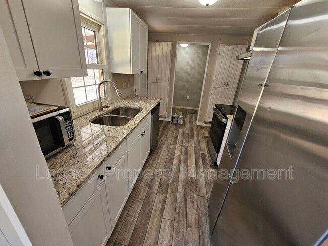 Building Photo - 1348C Stonewall Springs Rd