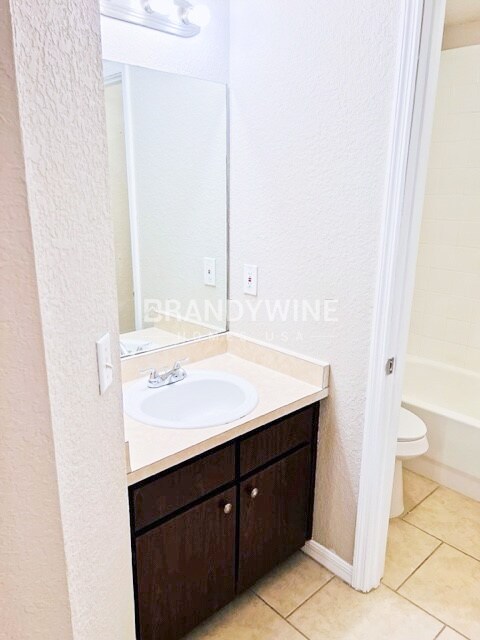 Building Photo - 244 W 20th St