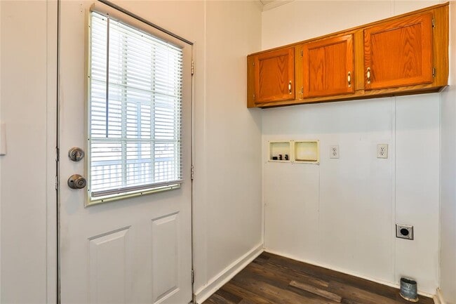 Building Photo - 172 Kid Ranch Ln