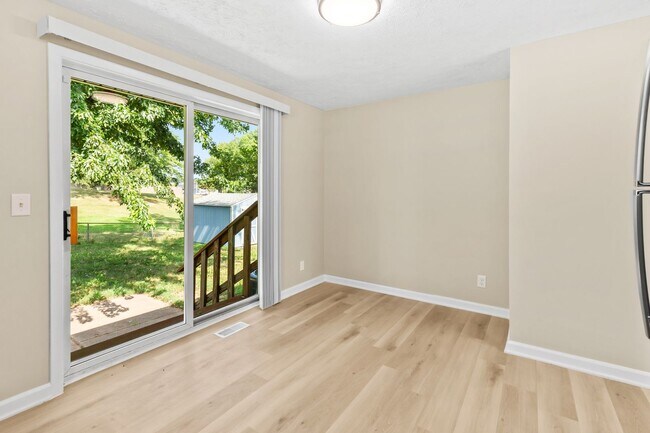 Building Photo - 5732 S 137th St