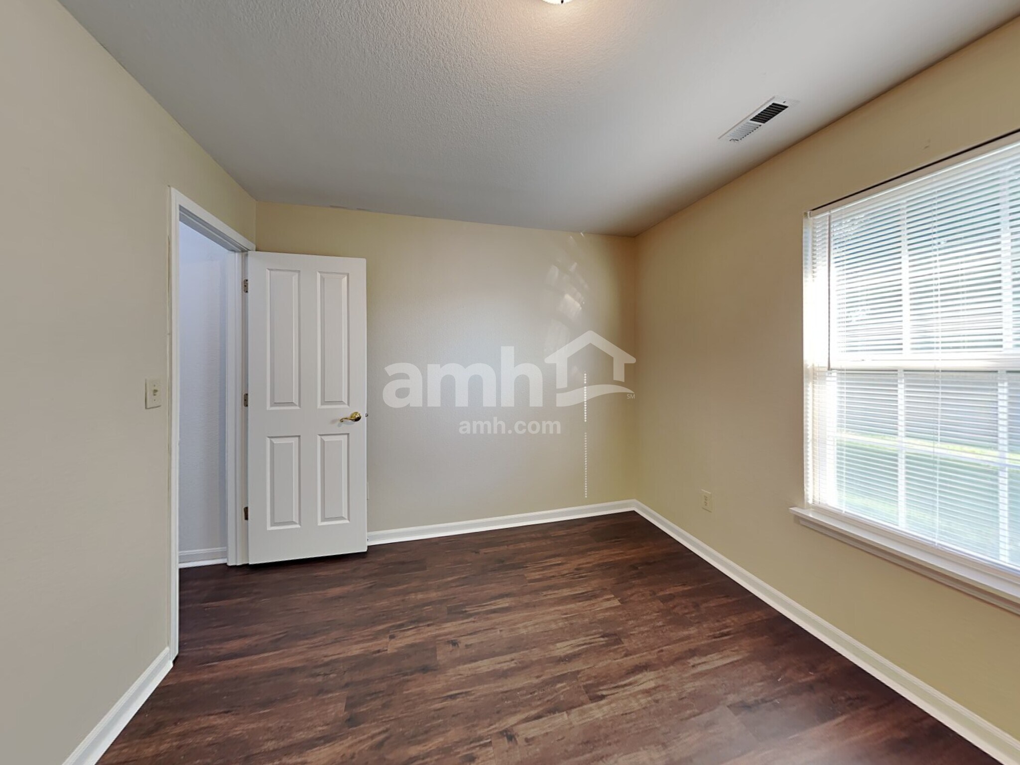 Building Photo - 7457 Kidwell Dr