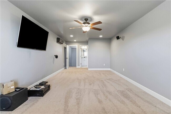 Building Photo - 1340 Sweetbriar Cir