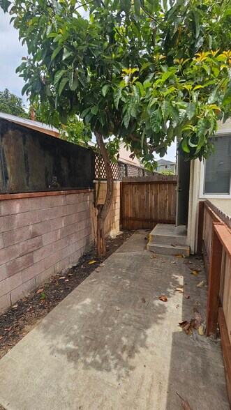 Building Photo - 7751 Milton Ave