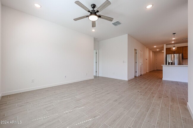 Building Photo - 7811 N 79th Dr