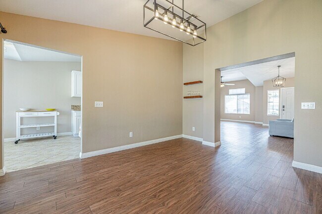 Building Photo - Beautiful 3-Bedroom Home in West Palmdale Community