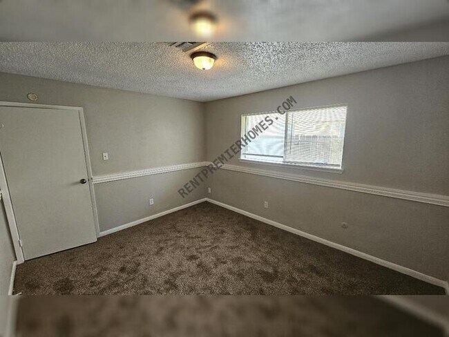 Building Photo - 23915 Spring Fork Dr