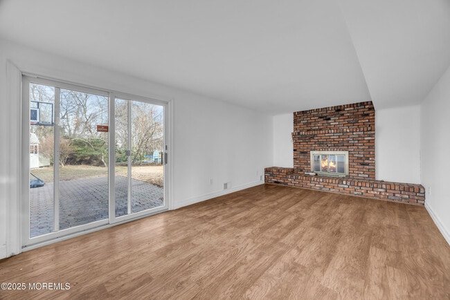 Building Photo - 107 Old Bridge Dr