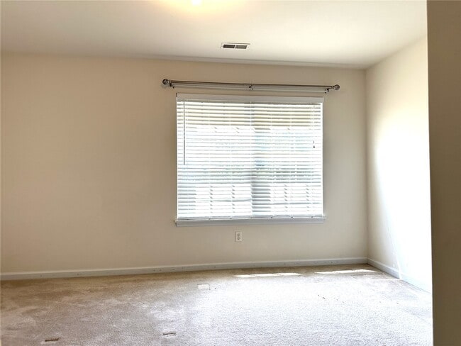Building Photo - 207 Shady Rock Ln