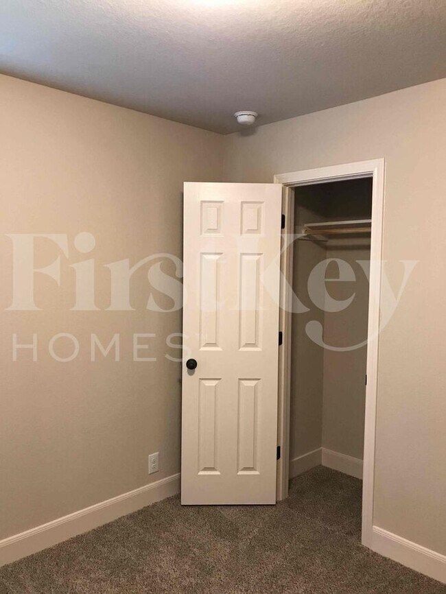 Building Photo - 6723 Tehama Gate