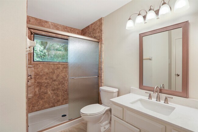 Building Photo - 28 Sawmill Grove Ln