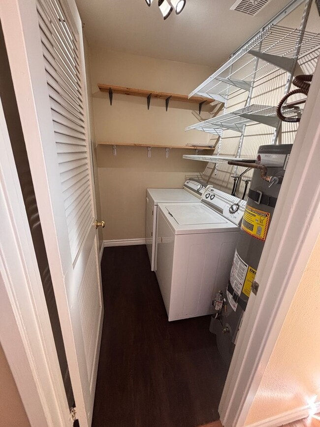 Building Photo - TWO-STORY TOWNHOME FOR RENT IN CLAIREMONT - 2BD/1.5BA - ONLY $3,045/MO