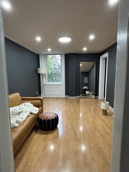 Living room - 587 Dr Martin Luther King Jr Blvd