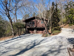 Building Photo - 306 Mountain Meadows Rd