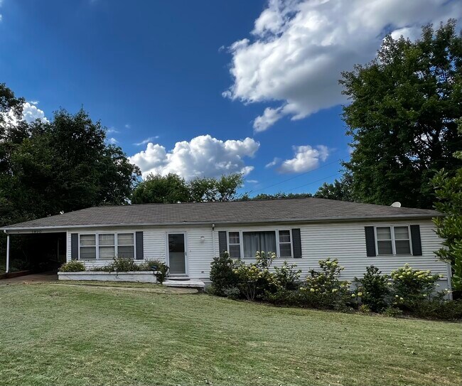 Building Photo - 5820 7th Ave S