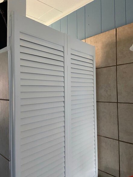 Building Photo - 717 Baker St