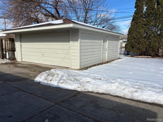 Building Photo - 28758 Leona St